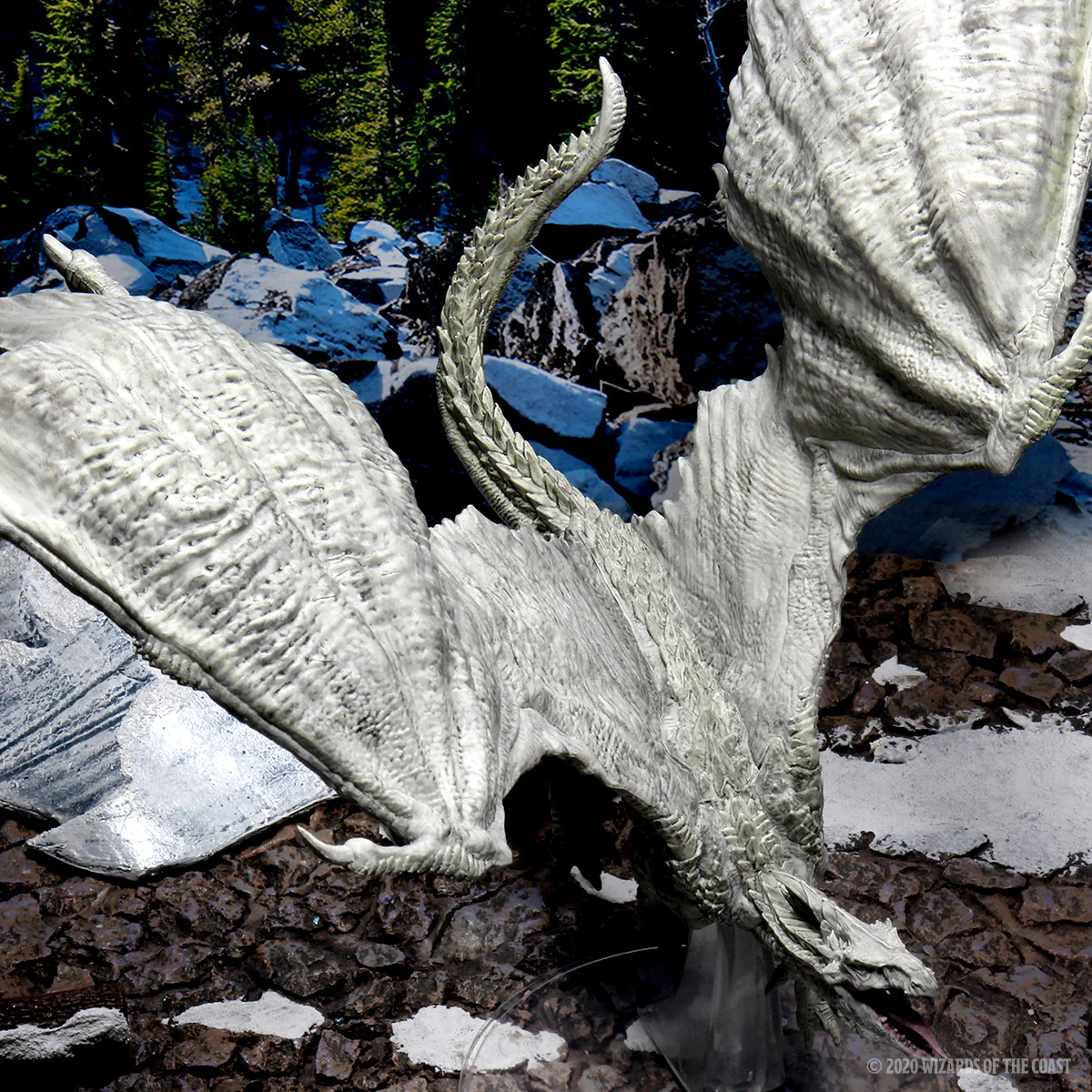 D&D Icons of the Realms: Adult White Dragon Premium Figure - Image 18