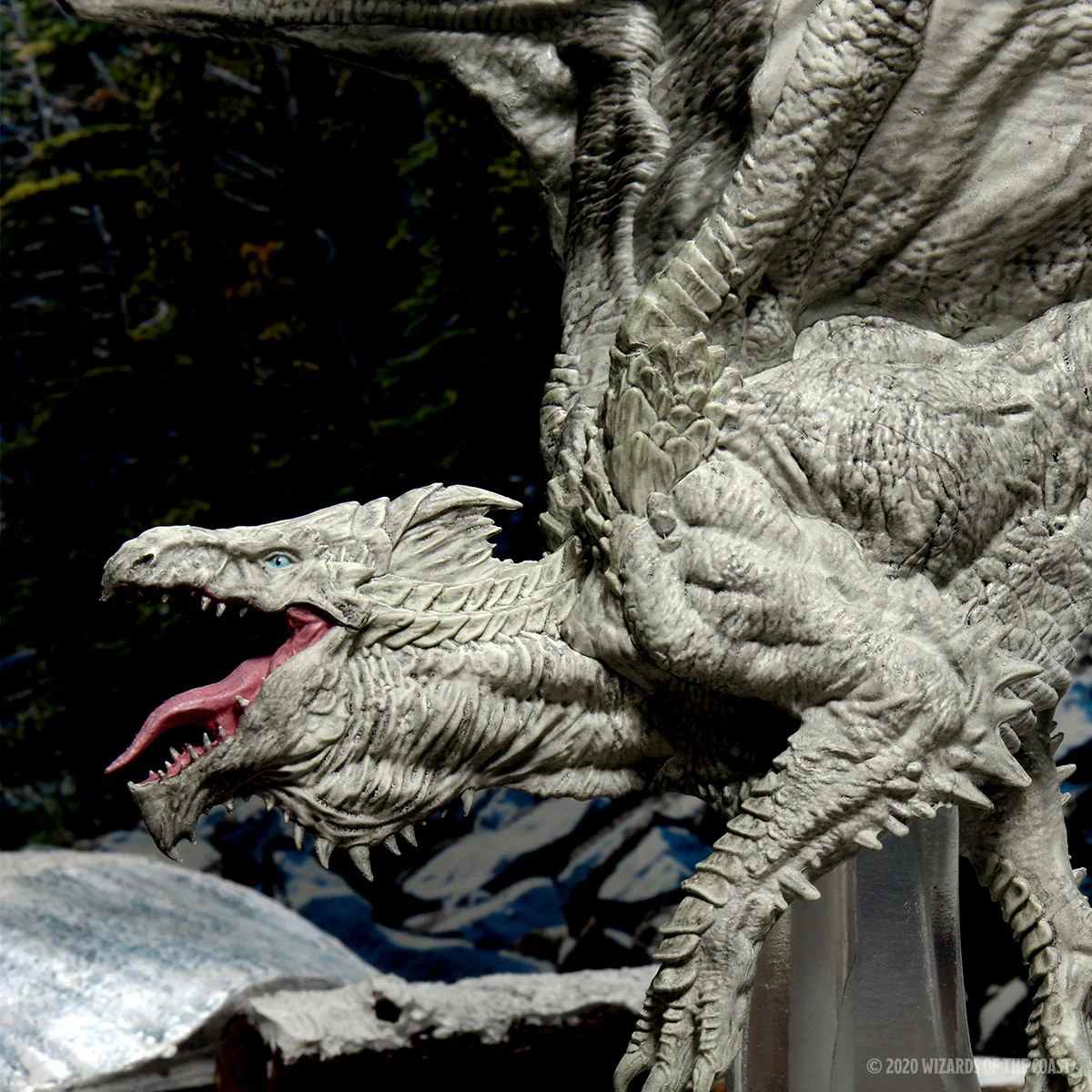 D&D Icons of the Realms: Adult White Dragon Premium Figure - Image 8