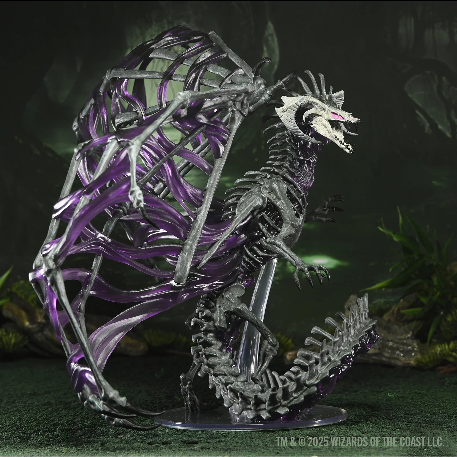 D&D Icons of the Realms: Black Dracolich Boxed Miniature (Gargantuan) - Image 10