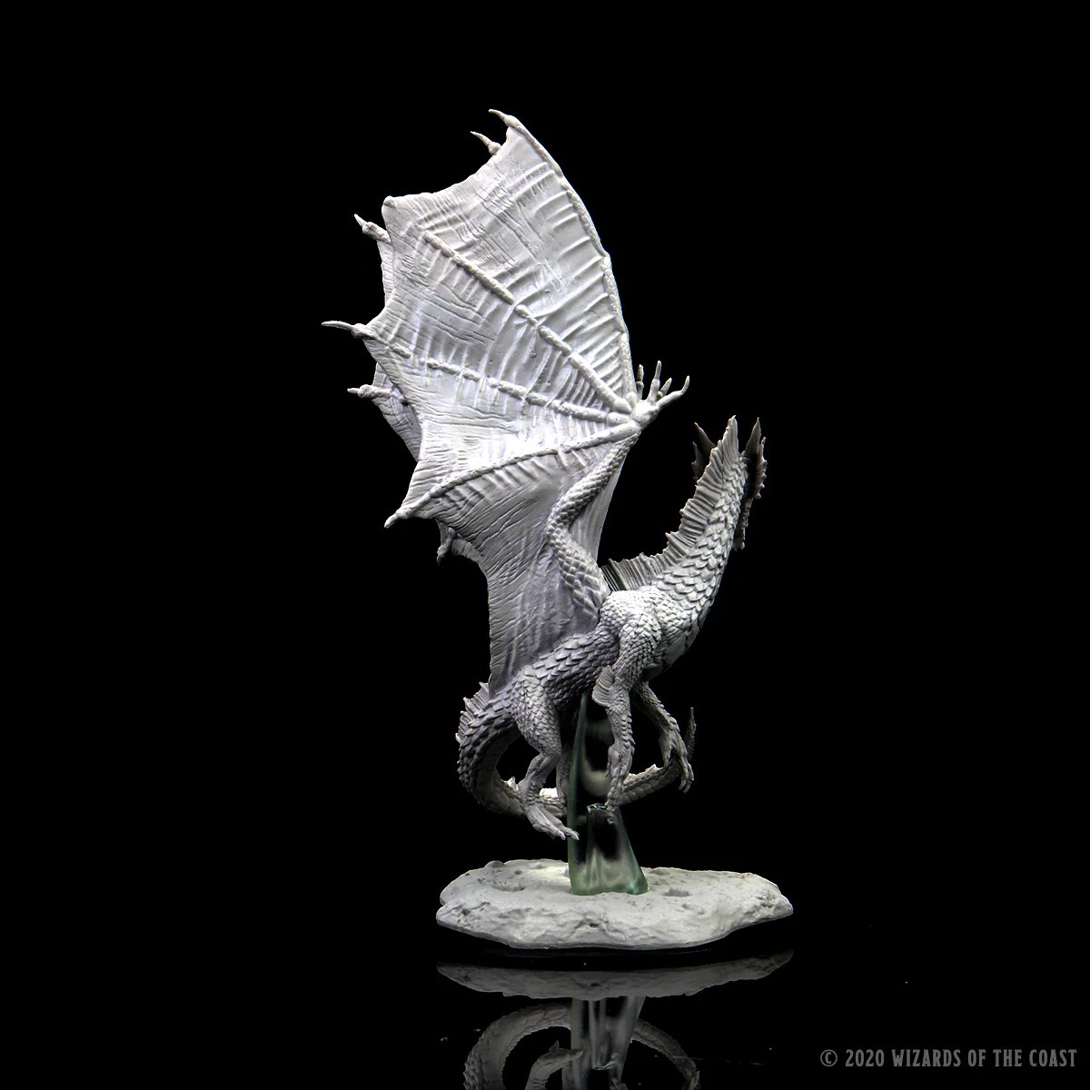 D&D Nolzur's Marvelous Miniatures: Young Silver Dragon - Image 3