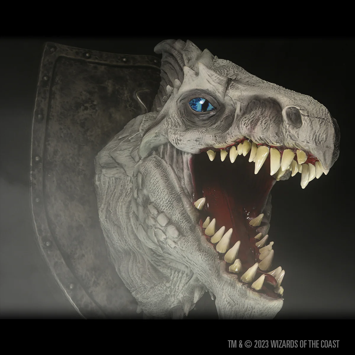 D&D Replicas of the Realms: White Dragon Trophy Plaque - Image 9