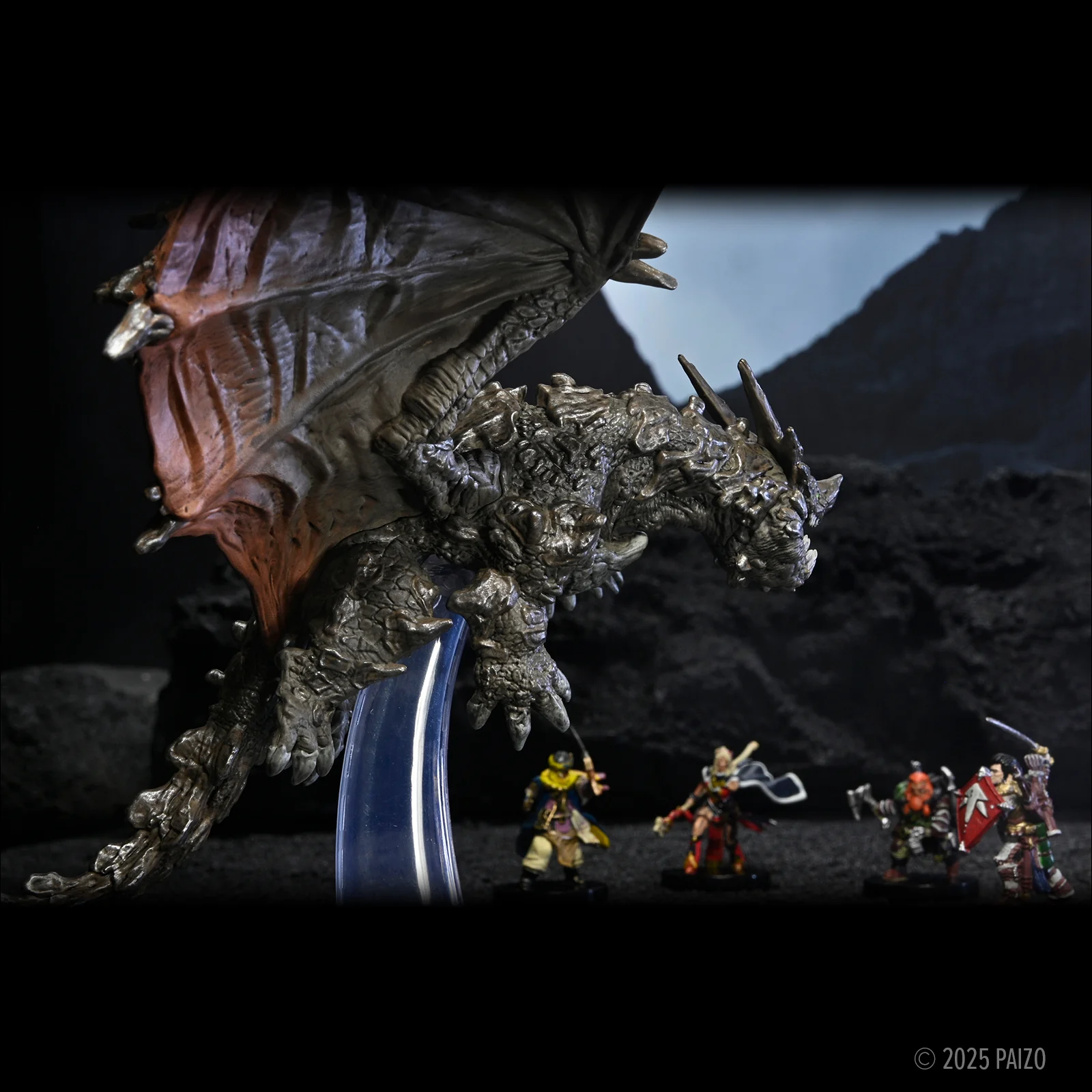 Pathfinder Battles: Adult Adamantine Dragon Boxed Miniature - Image 12
