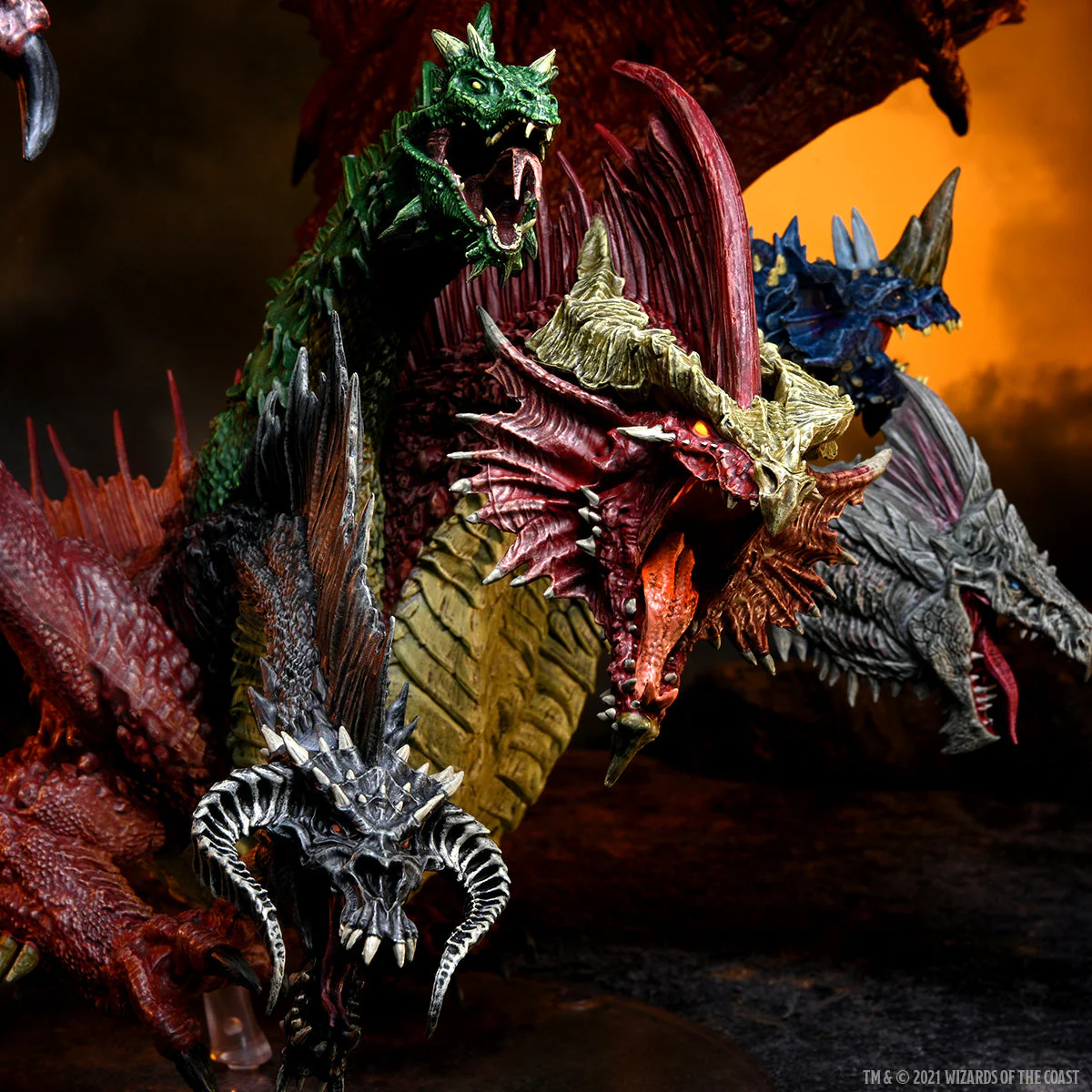 D&D Icons of the Realms Miniatures: Gargantuan Tiamat - Image 12
