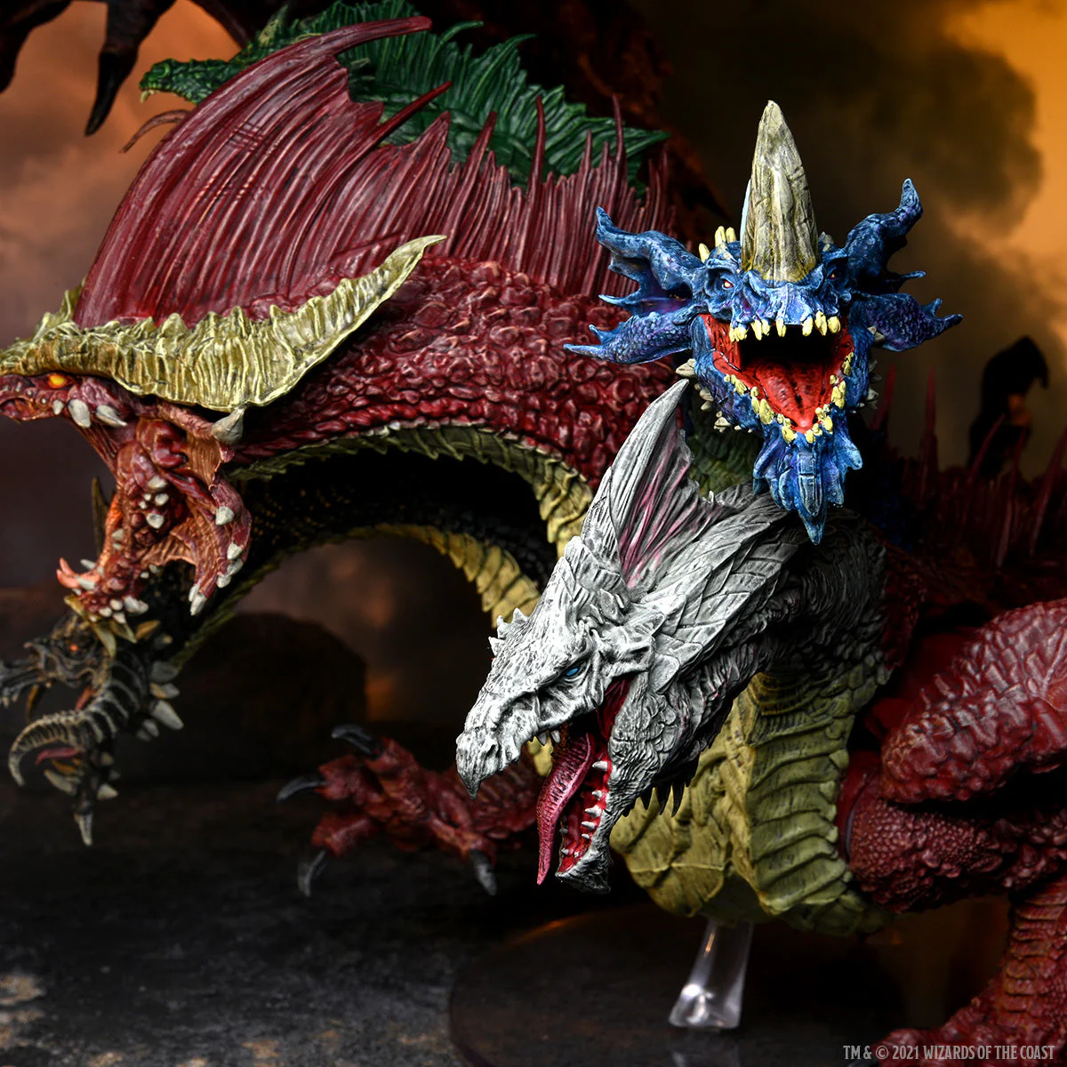 D&D Icons of the Realms Miniatures: Gargantuan Tiamat - Image 13