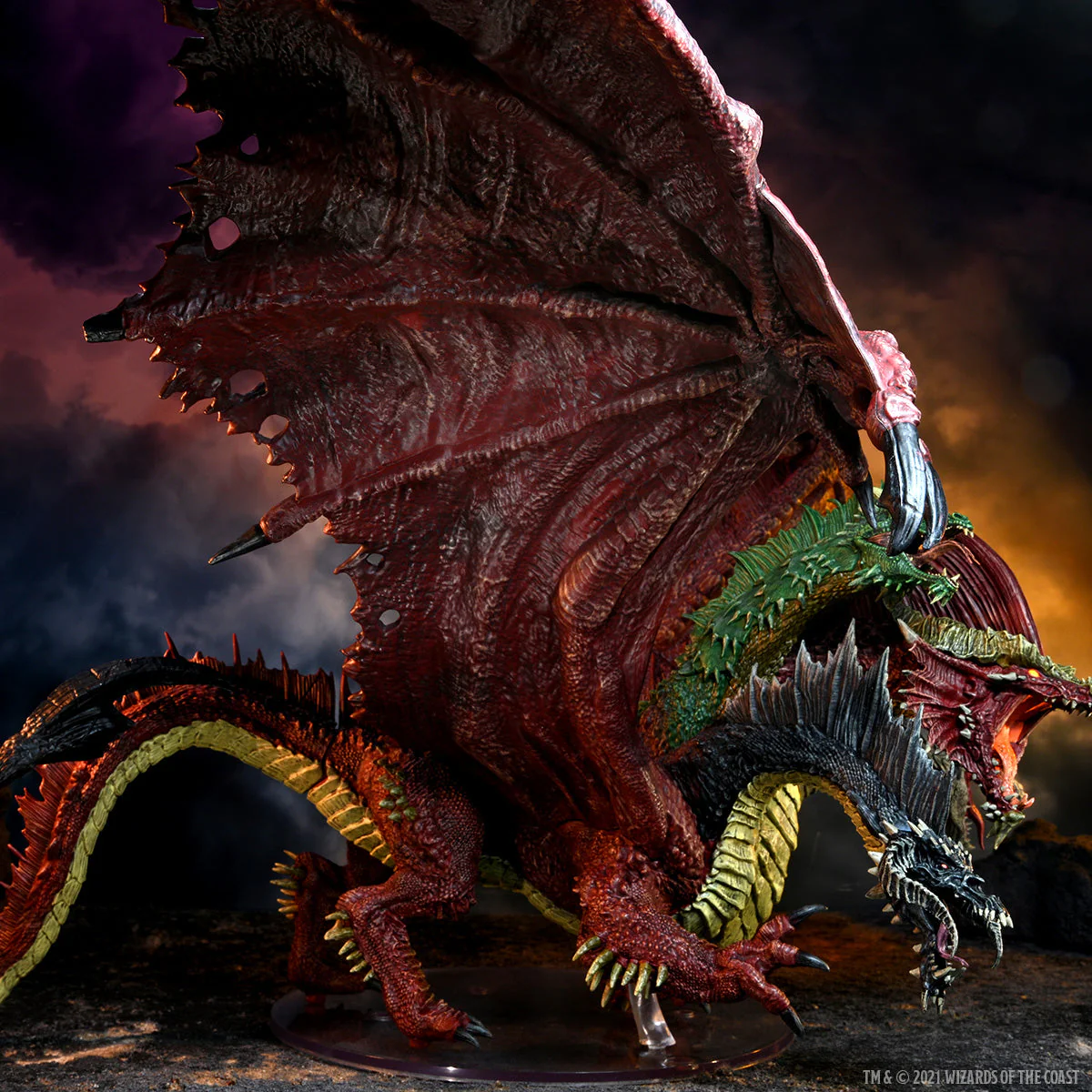 D&D Icons of the Realms Miniatures: Gargantuan Tiamat - Image 8